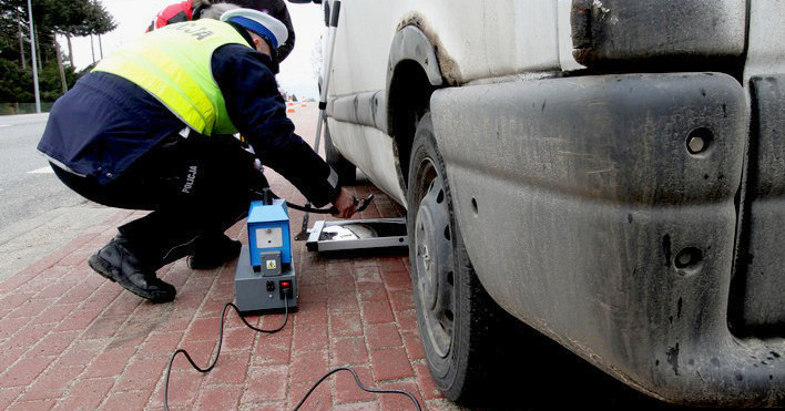 Policjanci przeciw "kopciuchom"