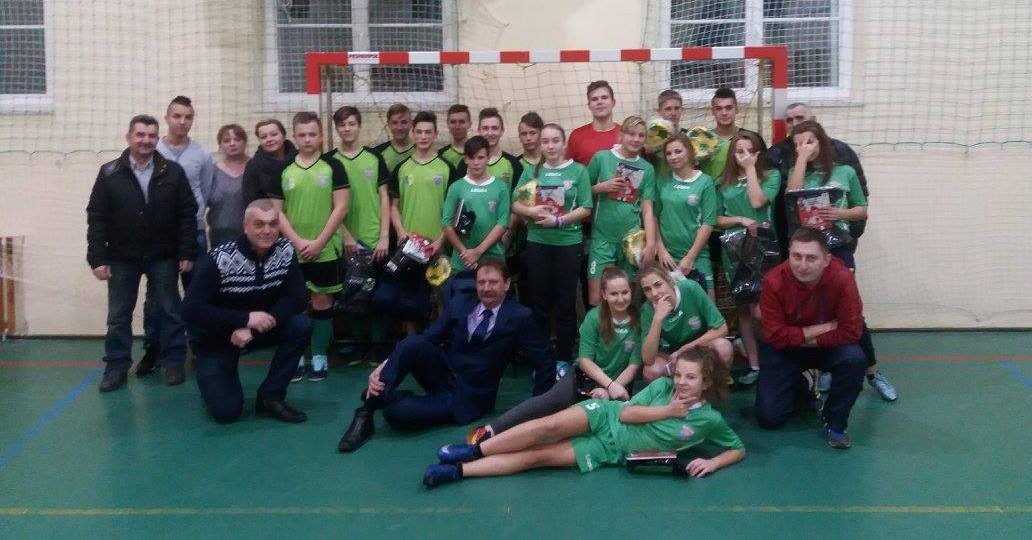 Zagrali przeciw uzależnieniom. Turniej piłki nożnej w Lucieniu [ZDJĘCIA+WYNIKI]