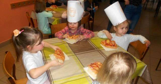 Dzień pizzy w punkcie przedszkolnym w SP3 [ZDJĘCIA]