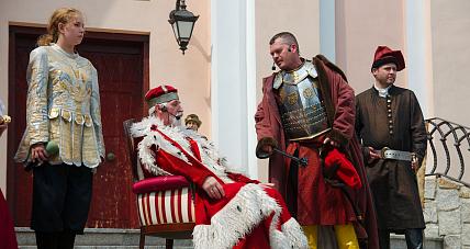 Ile Pieniędzy Wydaje Miasto ...