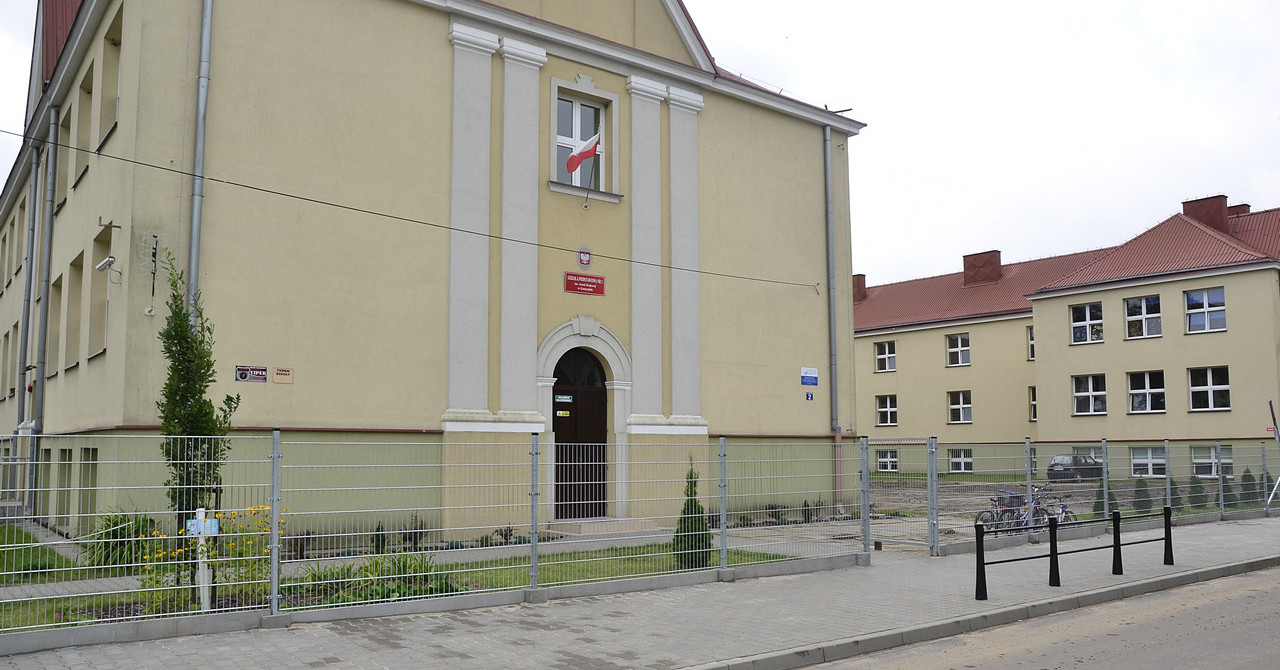 Budowa kanalizacji w SP1. Czekamy na wykonawcę robót