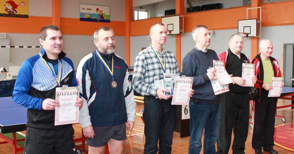 Nauczyciele rywalizowali przy stole [ZDJĘCIA+WYNIKI]