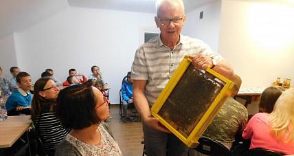 Lekcje Kaligrafii I Tańce. ...