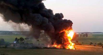 Pożar Składowiska Z Chemikaliami W...