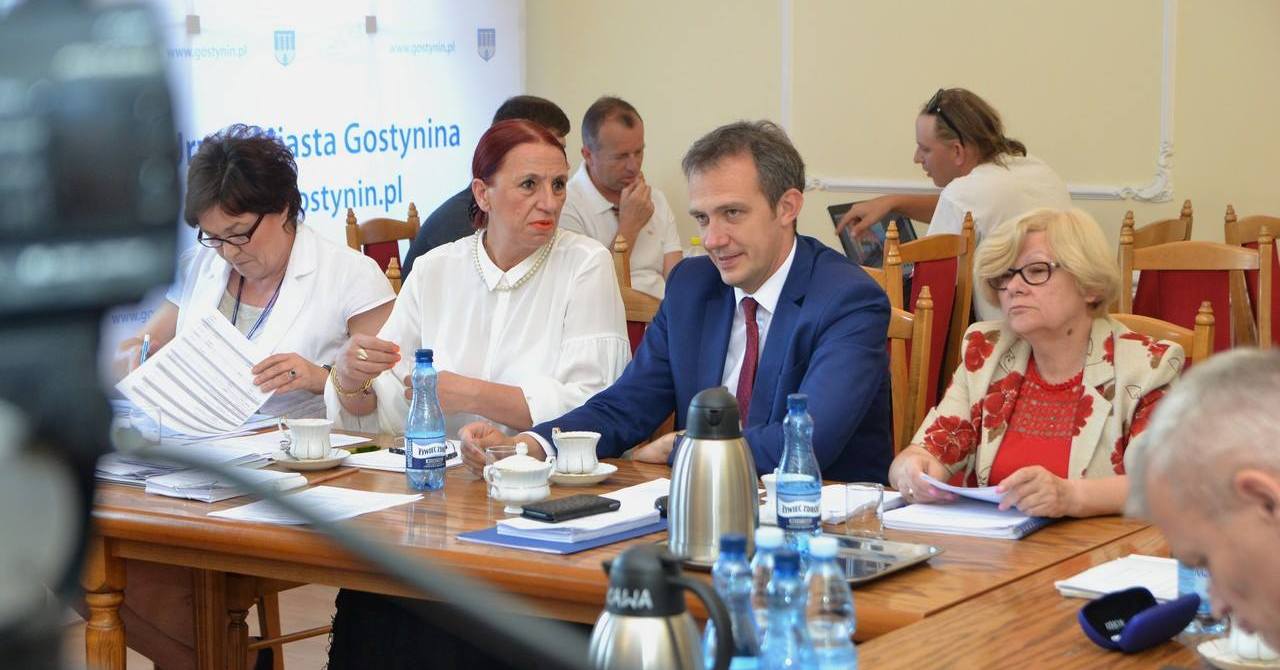 Radni zdecydowali o absolutorium dla Burmistrza [ZDJĘCIA]