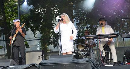 Iść W Stronę Słońca. Zesp...