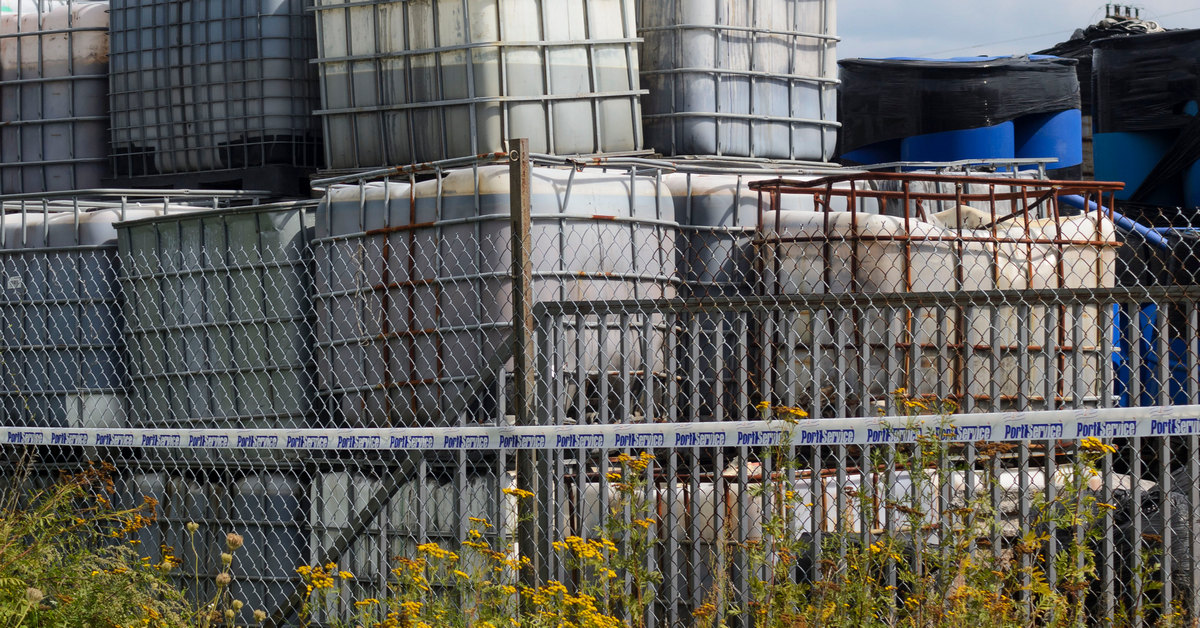 Odpady przy Ziejkowej: na początku października działka ma zostać uprzątnięta