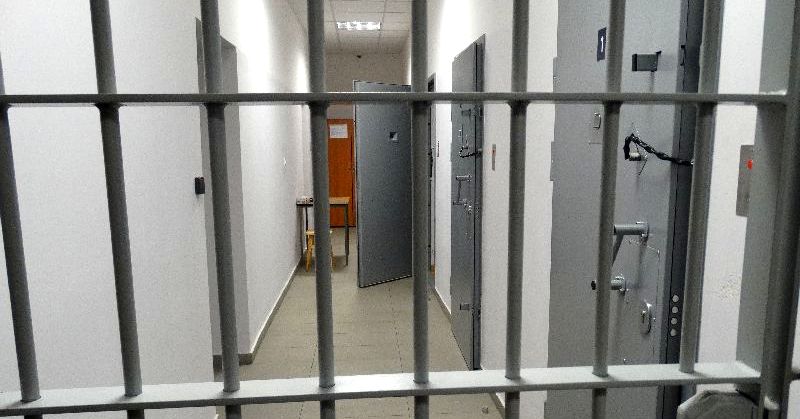 Areszt za napaść na policjantów