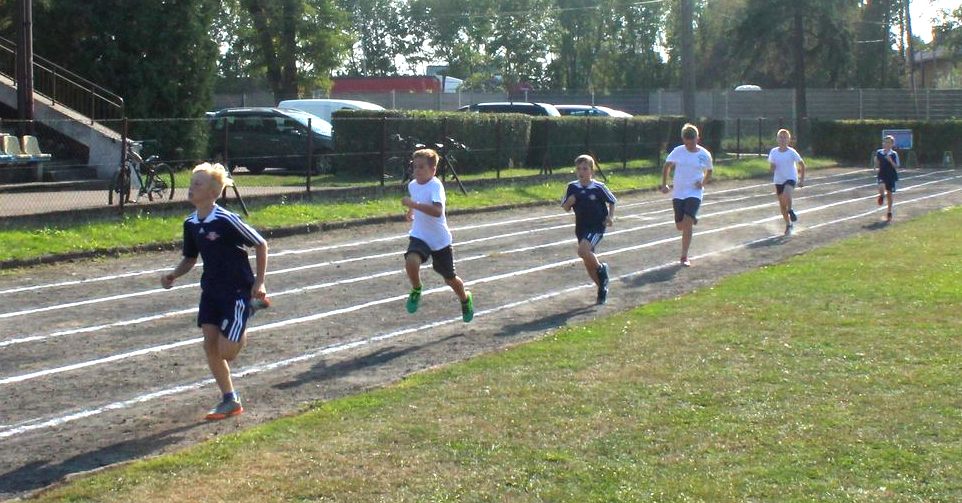 Czwartek lekkoatletyczny przy upalnej pogodzie [ZDJĘCIA+WYNIKI]