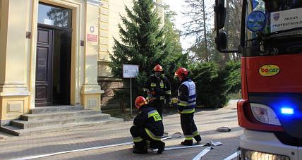Ewakuacja Szkoły W Lucieniu ...