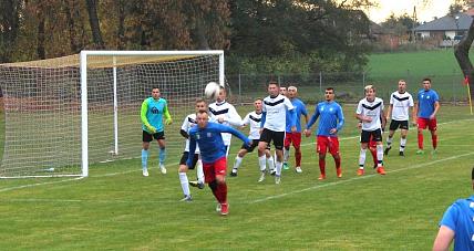 Błyskawica Lucień Zagrała Do...