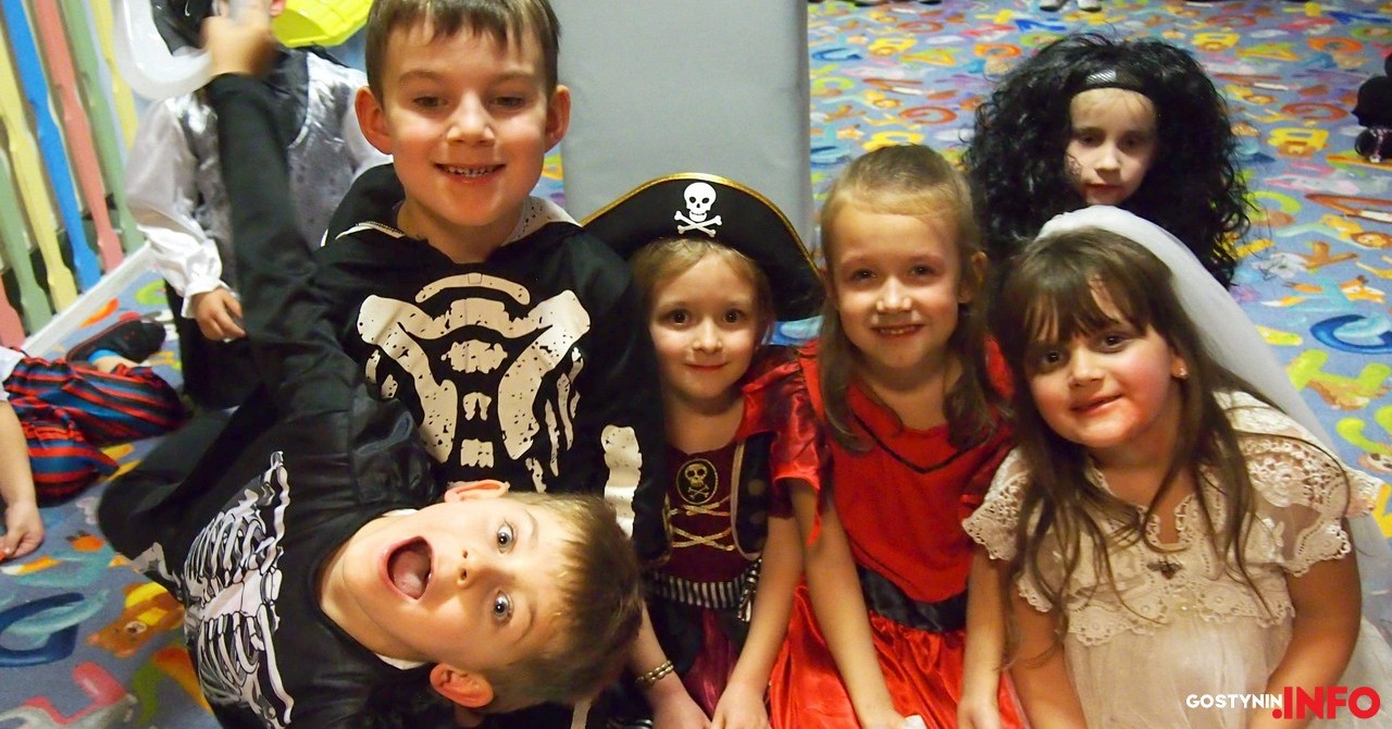 Cukierek albo psikus. Bal halloweenowy w Akademii Przedszkolaka [FOTO]