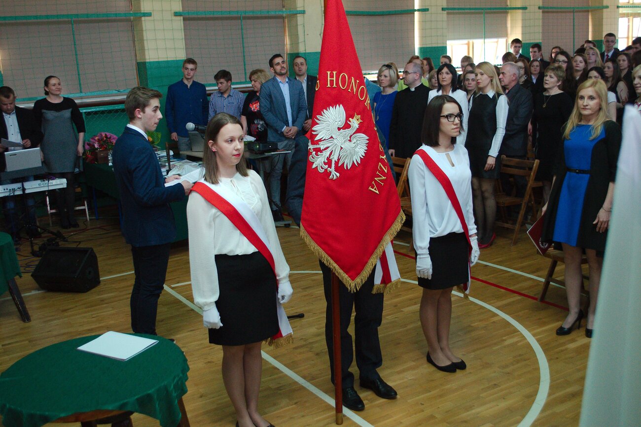 Szkoły średnie pożegnały maturzystów