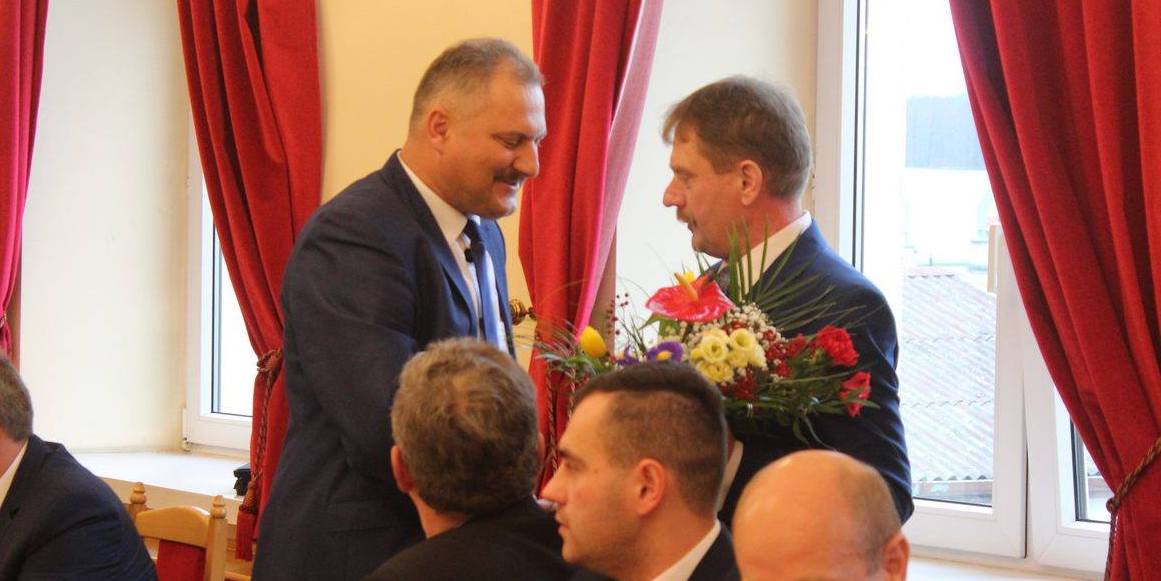 Pierwsze posiedzenie Rady Gminy. Piotr Piotrowski Przewodniczącym [ZDJĘCIA]