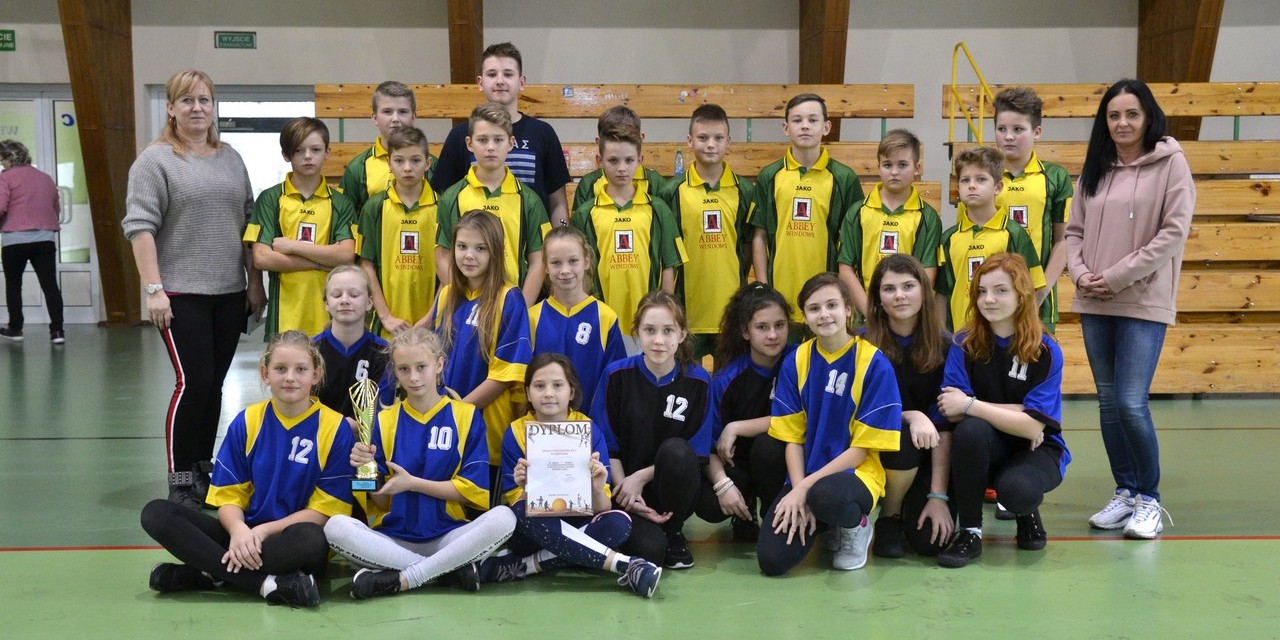 SP1 i SP3 mistrzami powiatu w mini koszykówce [ZDJĘCIA+WYNIKI]