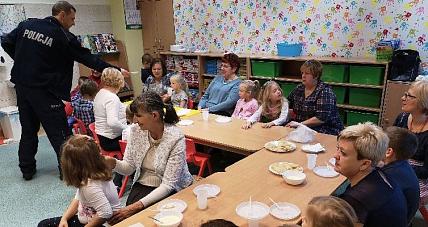 Dzień Babci I Dziadka Z Policyjną A...
