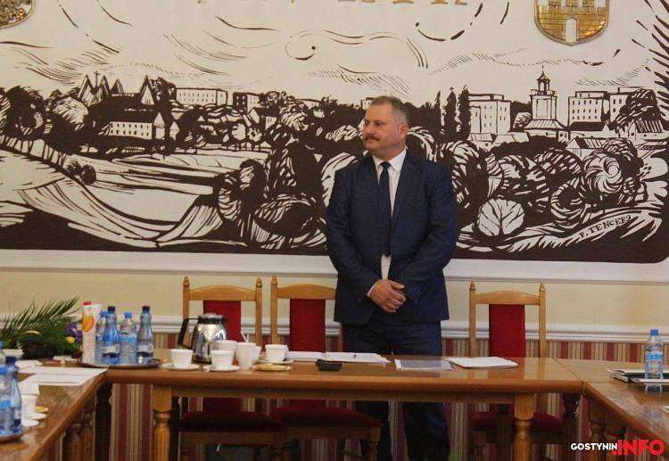 Sołtys sugeruje kupowanie głosów za bimber. Mocne słowa na Radzie Gminy [VIDEO]