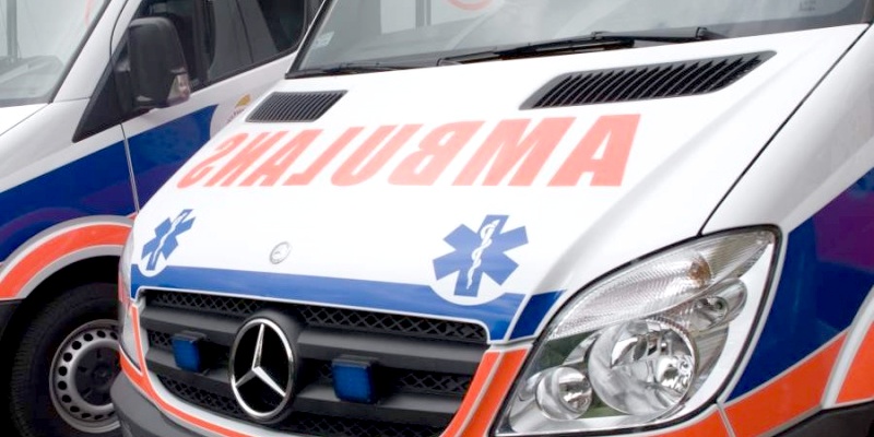 Miał sine usta i był nieprzytomny. Żyje dzięki akcji ratunkowej policjantów
