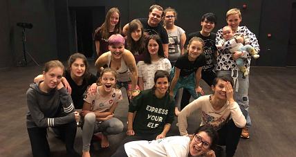 Dom Dla Gestu, Słowa I Emocji. ...