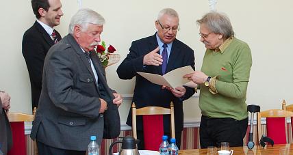 Rezolucja W Sprawie Przywrócenia ...