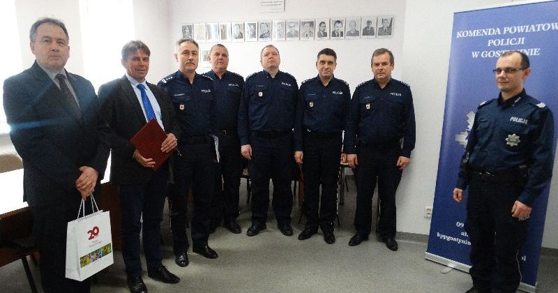 Bartłomiej Osiak wygrał plebiscyt na Najpopularniejszego Dzielnicowego 2019 roku