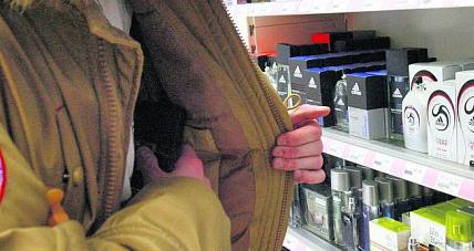 Okradał Gostynińskie Sklepy. W...