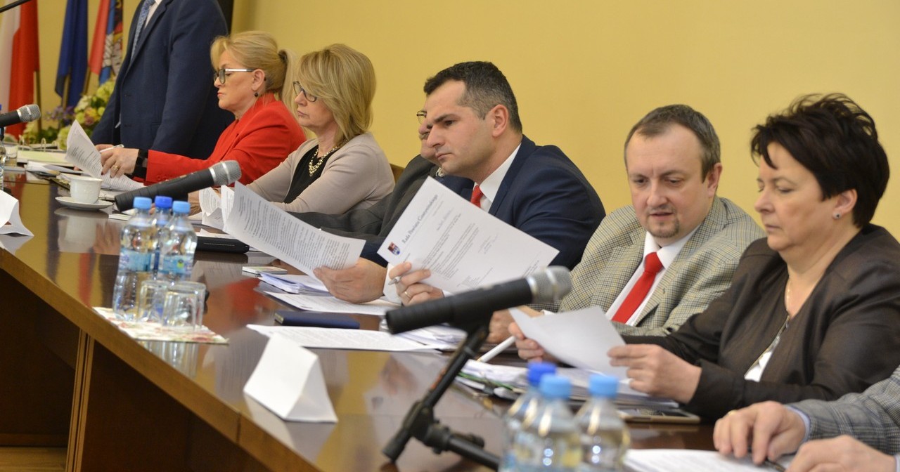 VII sesja Rady Powiatu Gostynińskiego [ZDJĘCIA]