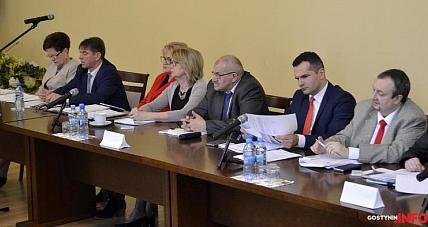 Rada Powiatu Przyjęła Kierunki R...