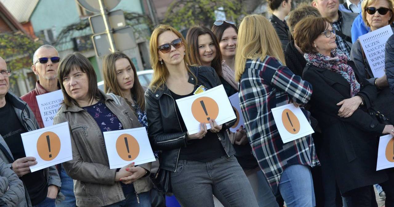 Minął tydzień: uczniowie Liceum obiektem manipulacji w TVP, spotkanie wsparcia dla nauczycieli