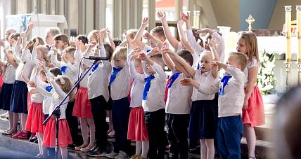 Dzieci Zaśpiewały Dla Swoich R...