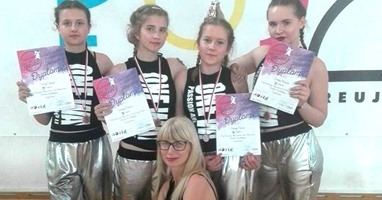 Podium zespołu tanecznego MCK na ogólnopolskim turnieju [ZDJĘCIA]