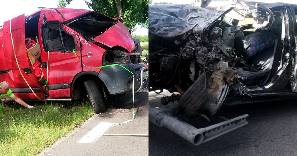 Czołowe zderzenie aut niedaleko Gostynina. Nie żyją 2 osoby [ZDJĘCIA]