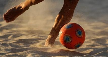 Turniej Plażowej Piłki Nożnej. Zg...