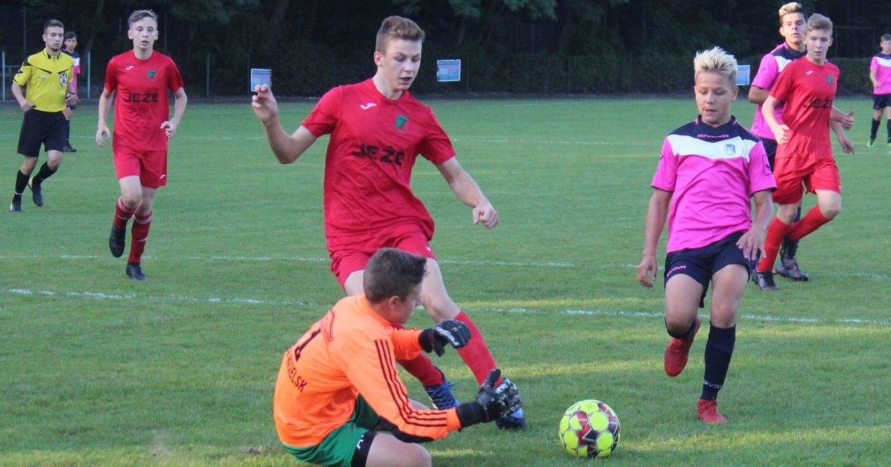 Trampkarze Mazura jak seniorzy. Wysoka wygrana na początek [ZDJĘCIA]