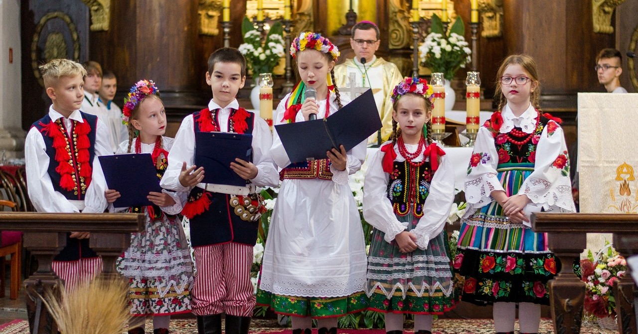 Parafia w Szczawinie Kościelnym świętowała 100-lecie istnienia [ZDJĘCIA]
