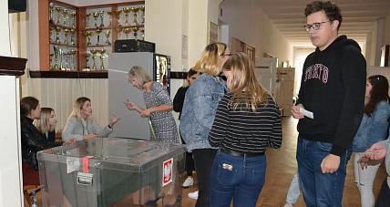 Prawybory Parlamentarne W...