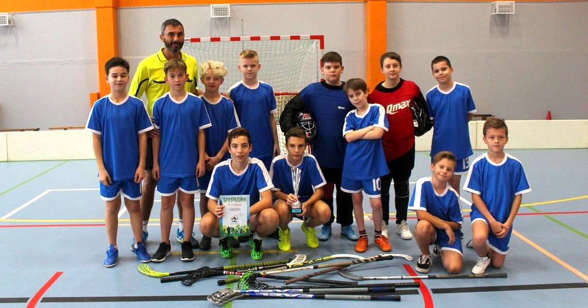 Trójka wygrywa w unihokeja [ZDJĘCIA+WYNIKI]