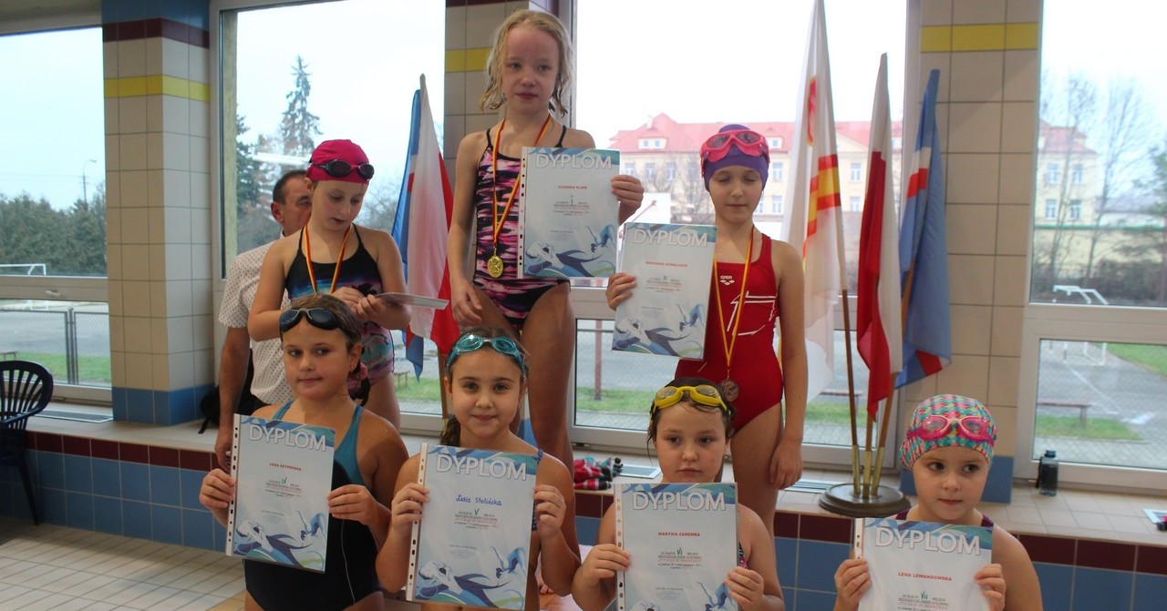 Zawody na pływalni [ZDJĘCIA+WYNIKI]