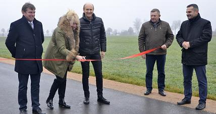 Wstęga Przecięta. Droga R...