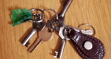 Znaleziono Klucze Od Mieszkania....