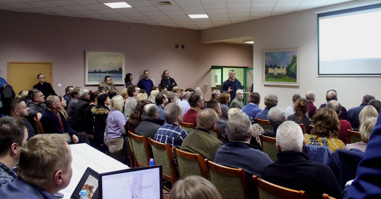 Światła w Stefanowie i obawy przedsiębiorców. Burzliwa debata o rozbudowę DK60 [ZDJĘCIA]