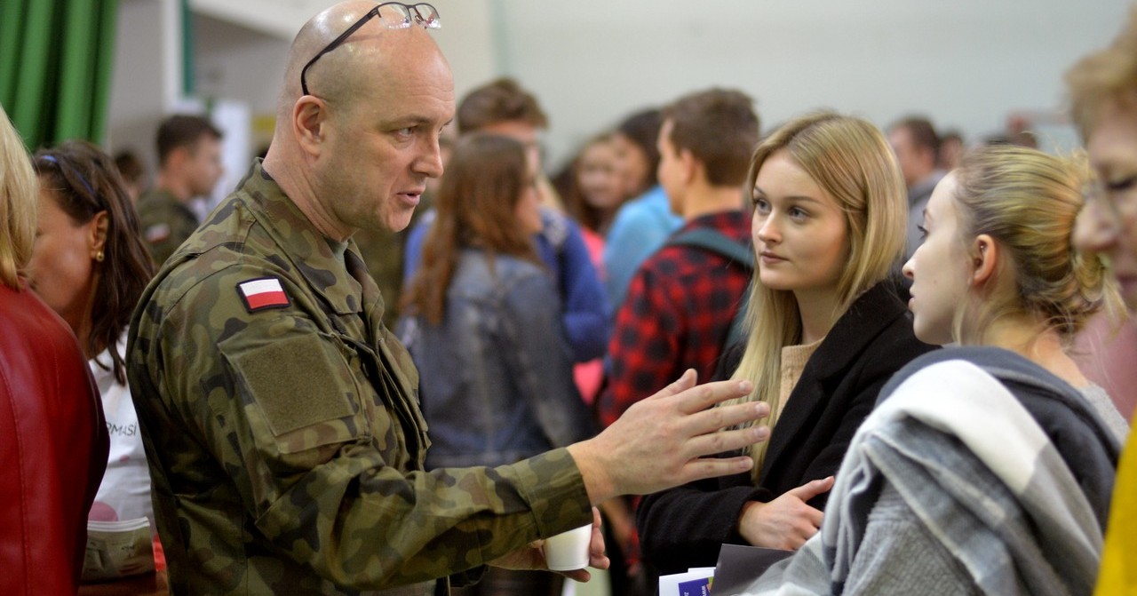 III Powiatowe Targi Edukacji i Rozwoju w Zespole Szkół [ZDJĘCIA]