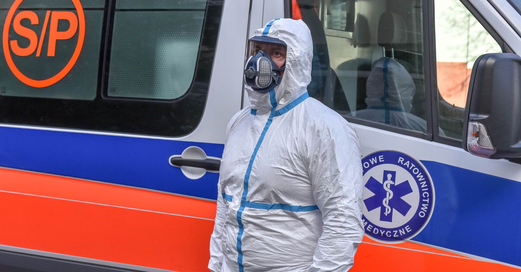 Oklaski dla lekarzy walczących z pandemią - Polacy organizują wspólną akcję na Facebooku