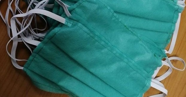 Warsztaty Terapii Zajęciowej przy parafii św. Marcina w Gostyninie szyją maseczki