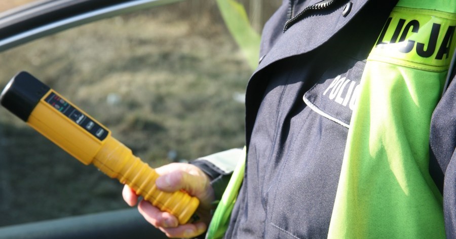 Obywatelskie zatrzymanie kompletnie pijanego kierowcy