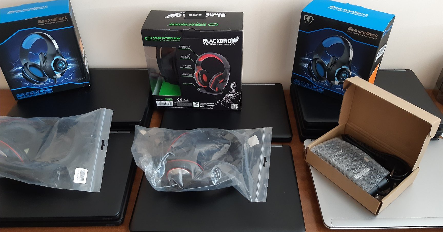 Projekt Zdalna Szkoła w gm. Szczawin Kościelny. Do uczniów trafi 50 laptopów [ZDJĘCIA]