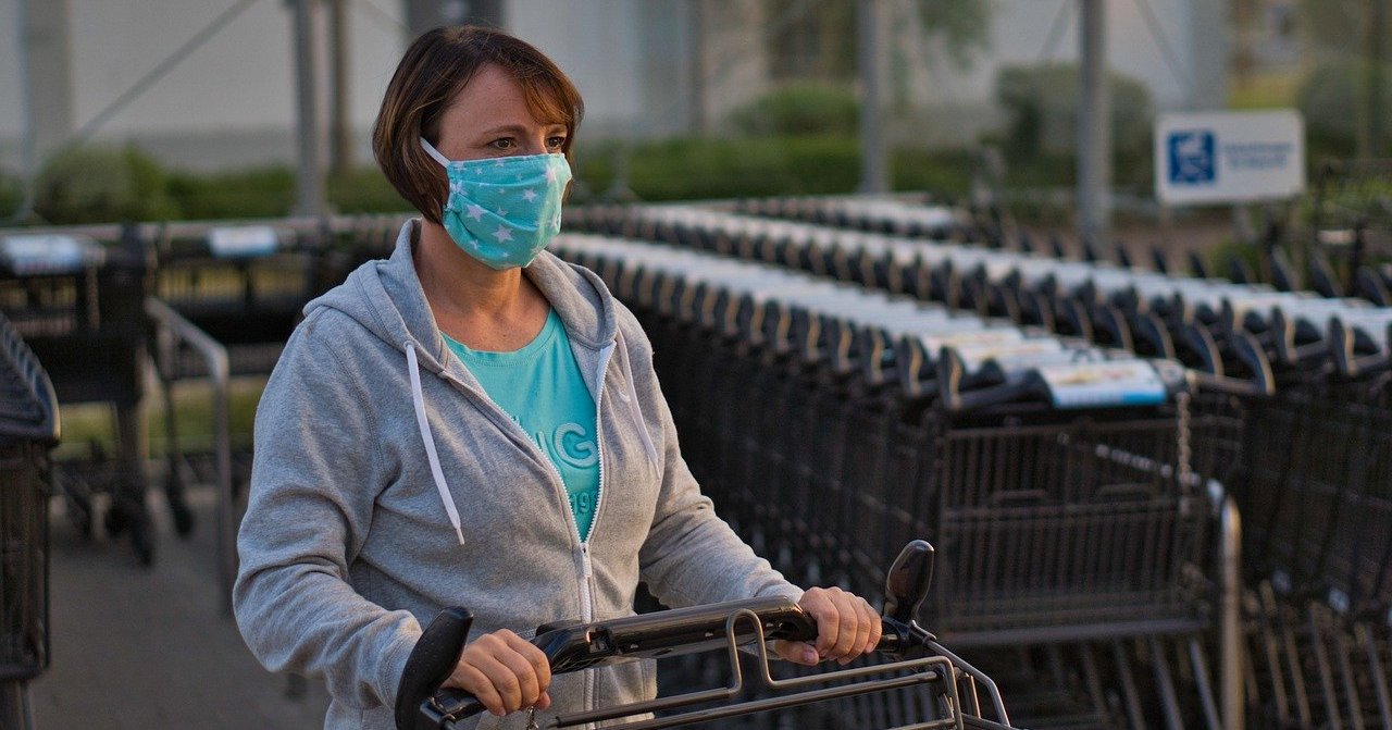 Zniesienie obowiązku noszenia maseczek na ulicach? Dzisiaj lub jutro zapadnie decyzja