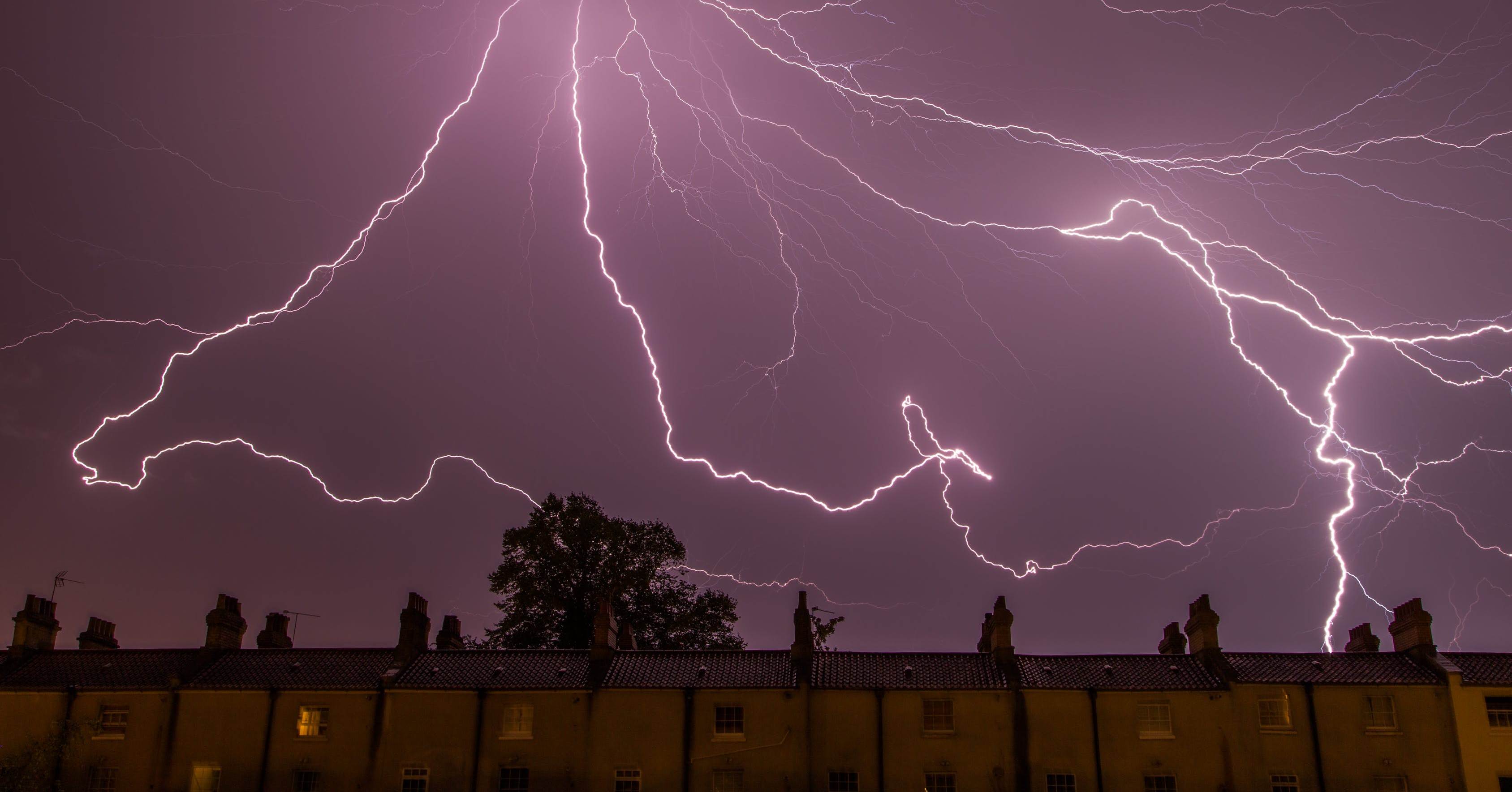 Ostrzeżenie pogodowe dla Gostynina. Możliwe burze z gradem