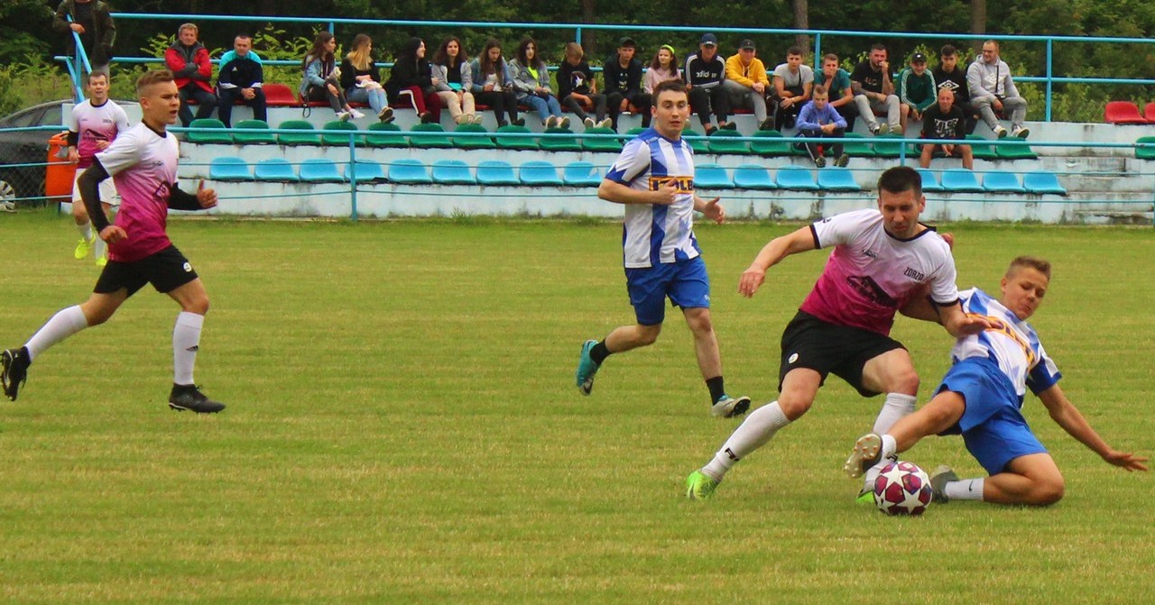 W trzeciej grze kontrolnej seniorzy Mazura Gostynin zmierzyli się z Zorzą Szczawin Kościelny [ZDJĘCIA]