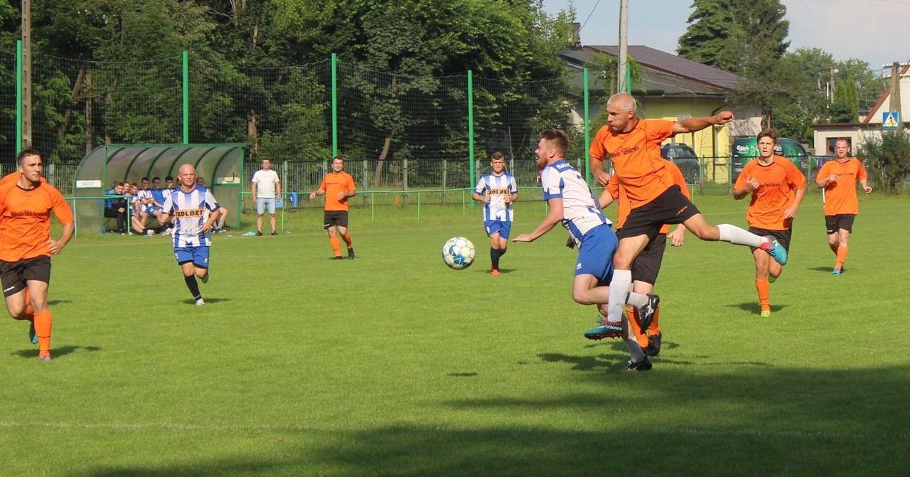 Wygrana zapewniona w samej końcówce [ZDJĘCIA]